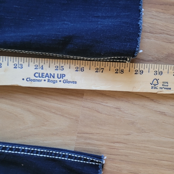 Women's Silver Frances 22" Bootcut Raw Jeans Darkwash NWOT - Picture 12 of 12